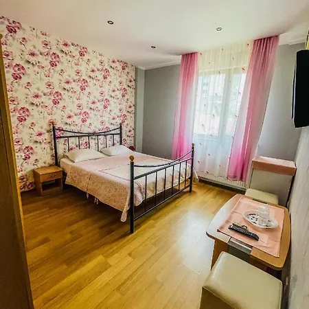 Orange Guest house *
